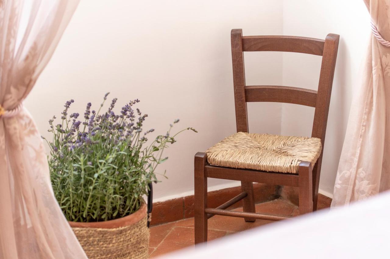 B&B Dimora Mazzarino Napoli Bagian luar foto